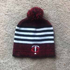 Twins baseball Red Navy White pom knit beanie hat ✨✨